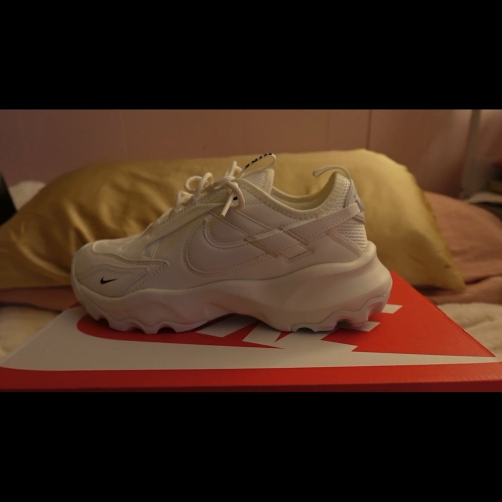 Women’s Nike TC 7900